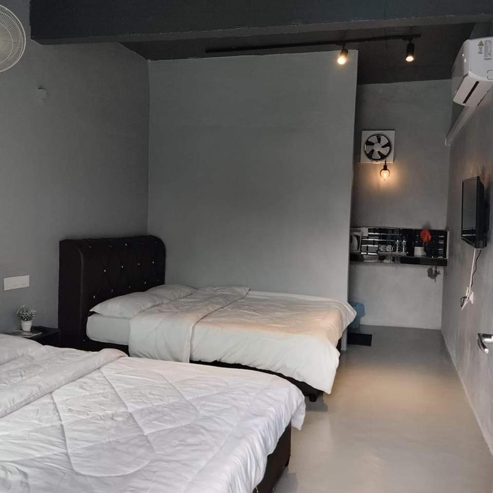 Adana Homestay & Pool Kangar Eksteriør bilde
